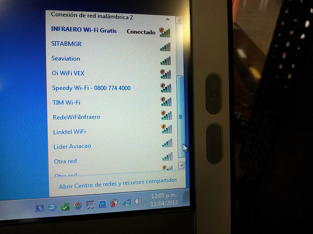 Wi-Fi gratis en el aeropuerto de Guarulhos en Sao Paulo, Brasil