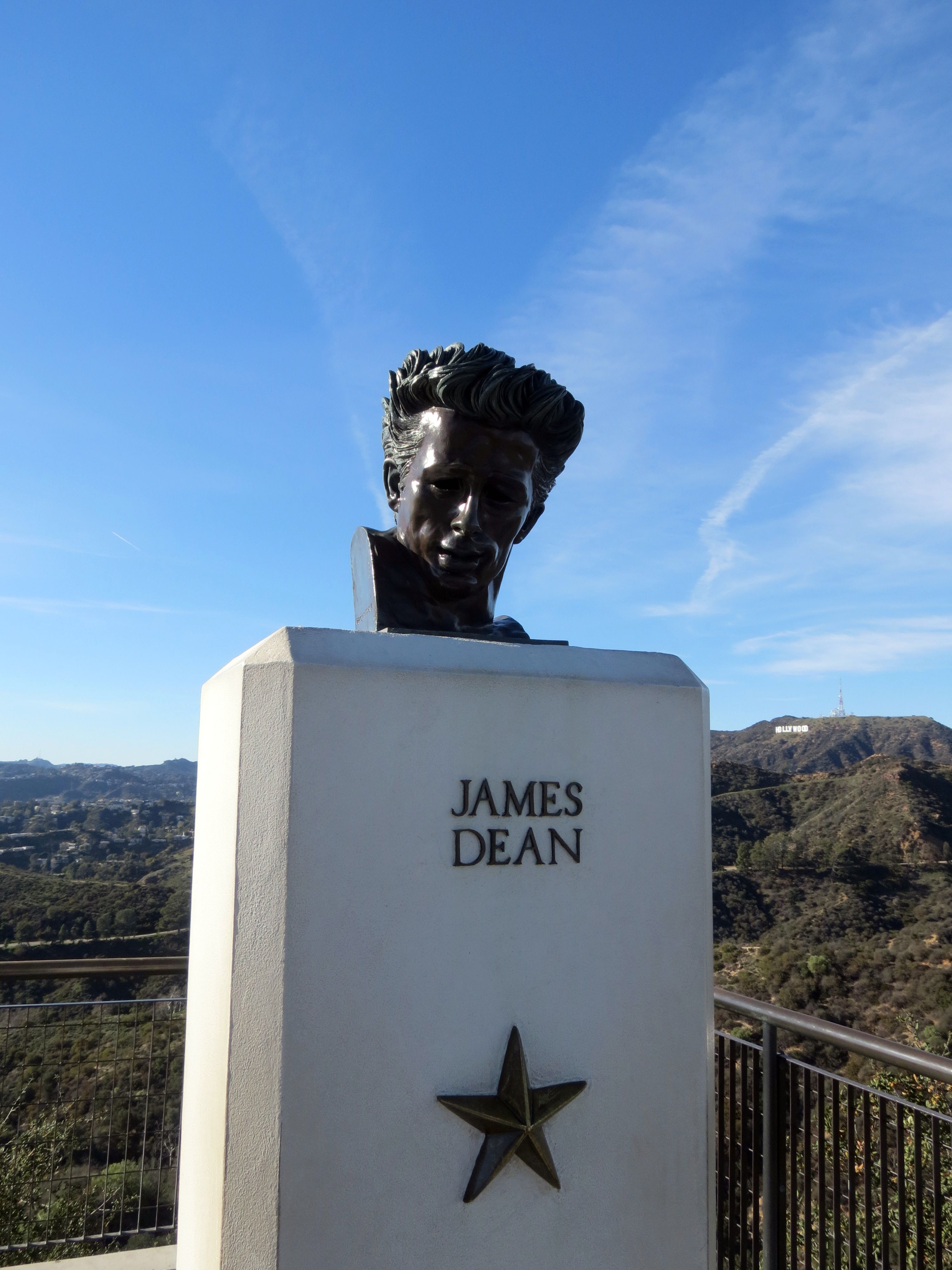Busto de James Dean en Griffith Park.