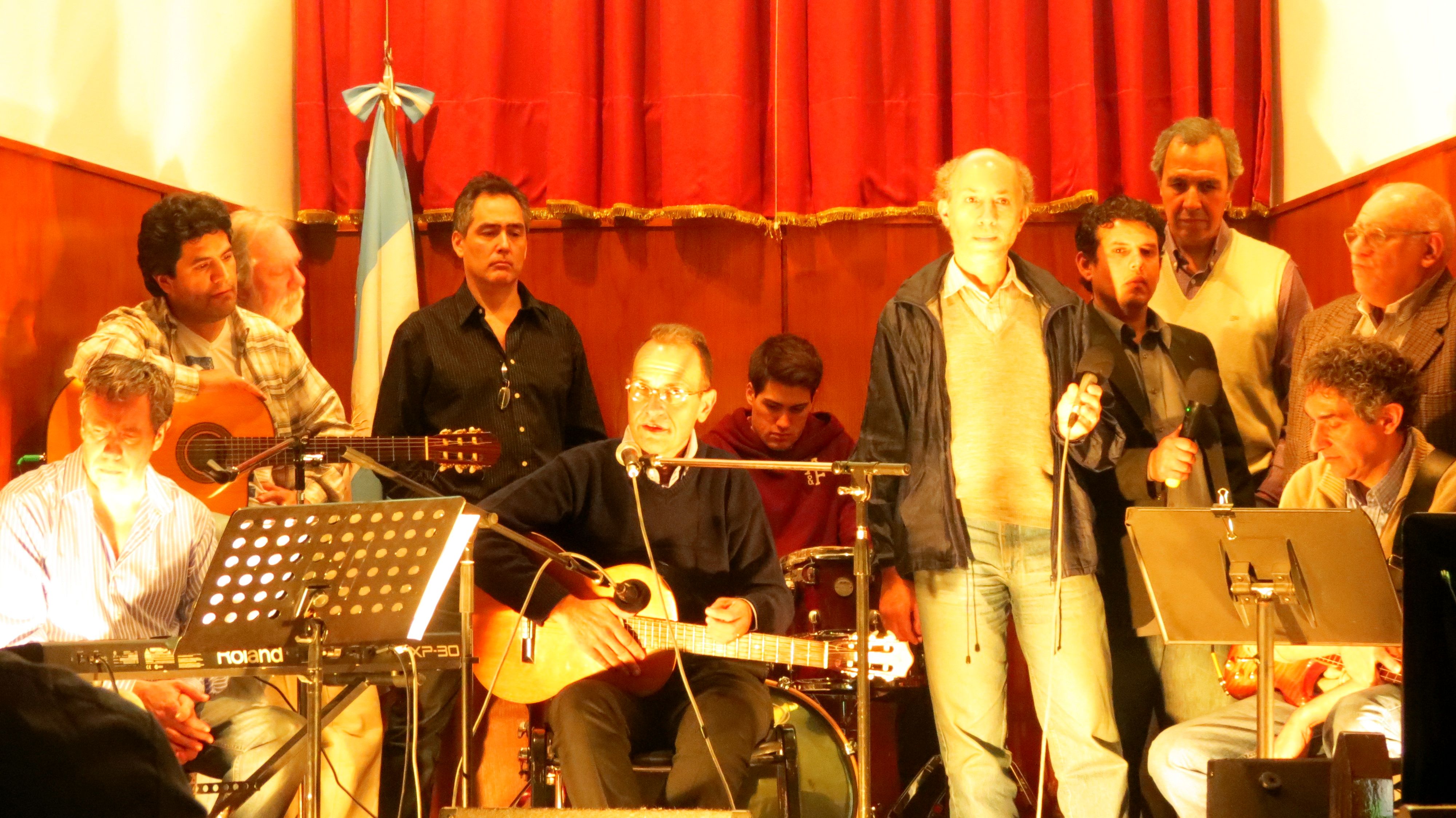 Pablo Bedrossian y amigos el 4 de octubre de 2013.