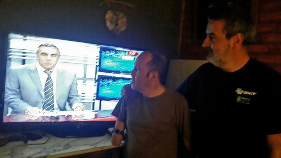 Con Luis Di Filippo viendo a Pablo González. Diciembre, Puerto Madryn.