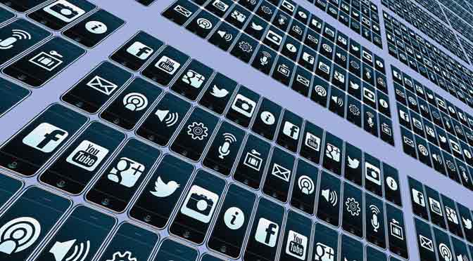 Perfiles falsos en aplicaciones de citas y redes sociales: 10 señales de alerta
