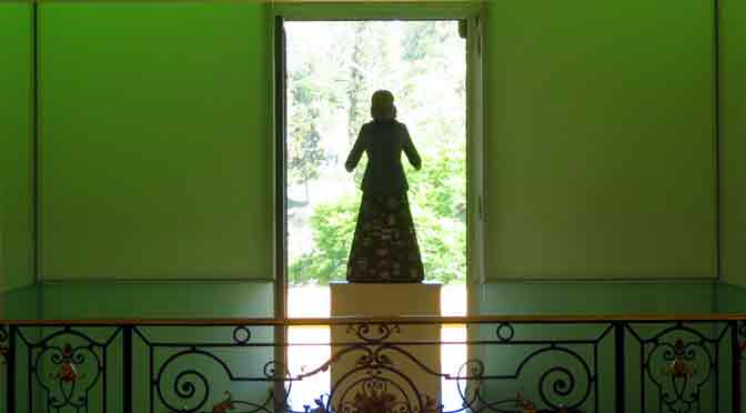 Evita en el balcón de un palacio de Córdoba