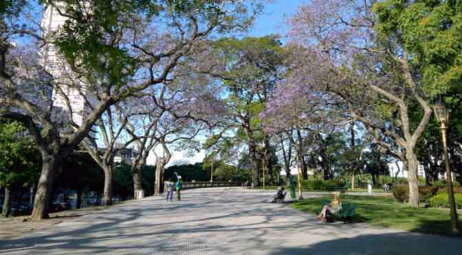 La plaza San Martín de Buenos Aires desde un Alcatel One Touch Idol 3