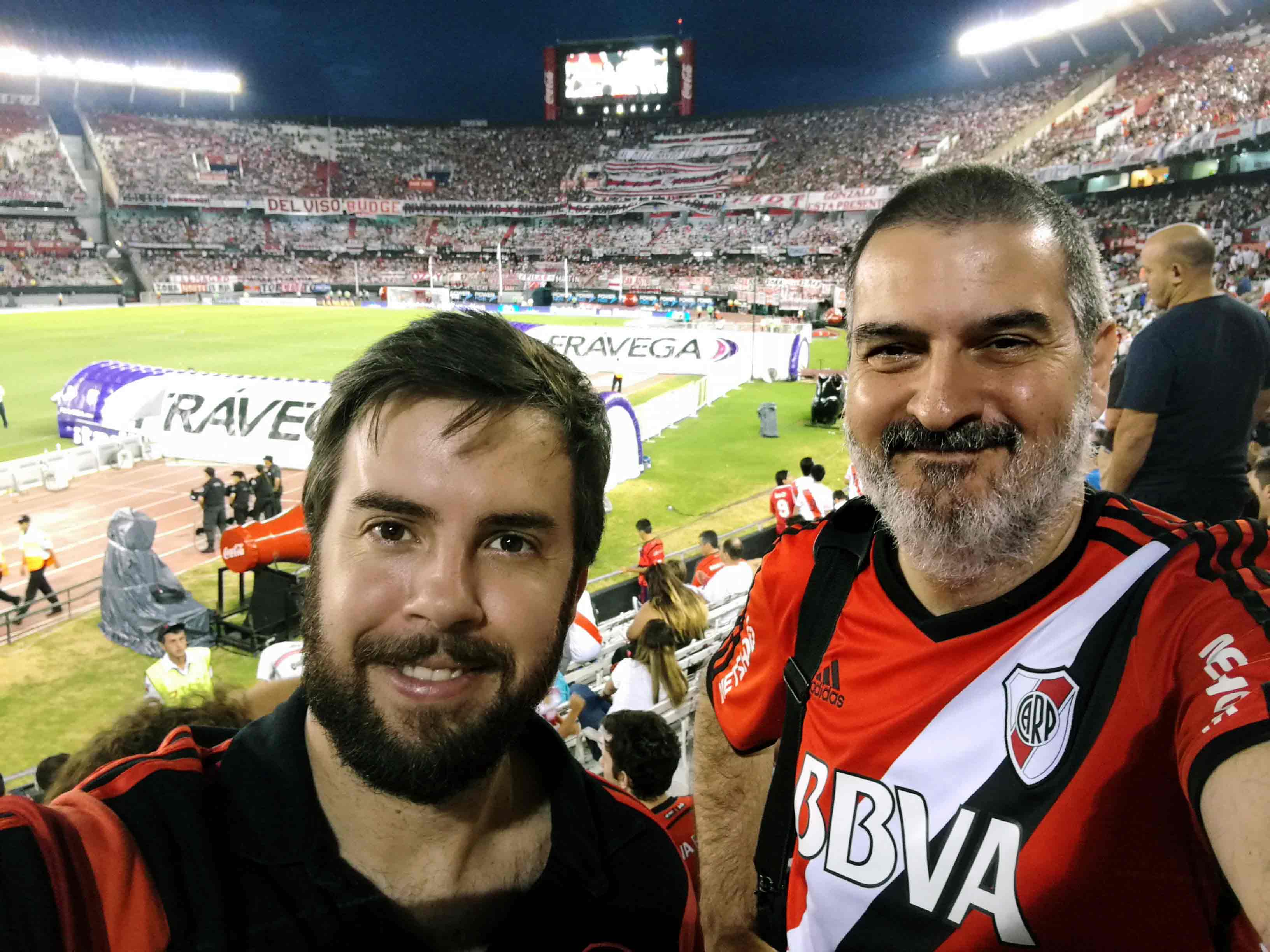 Con Federico Gallegos. Estadio Monumental, Buenos Aires, febrero.