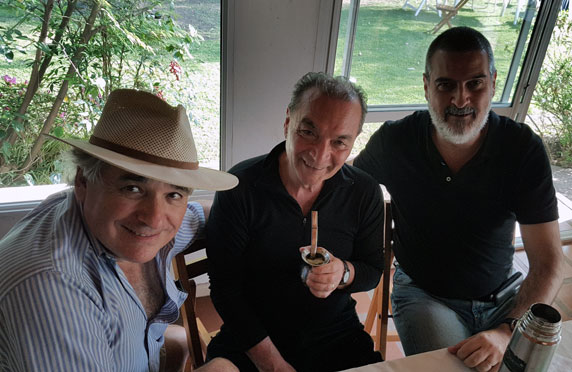 Con Carlos Pallotti y Epifanio Blanco. Quinta La Azulada, Los Cardales, Buenos Aires, septiembre.