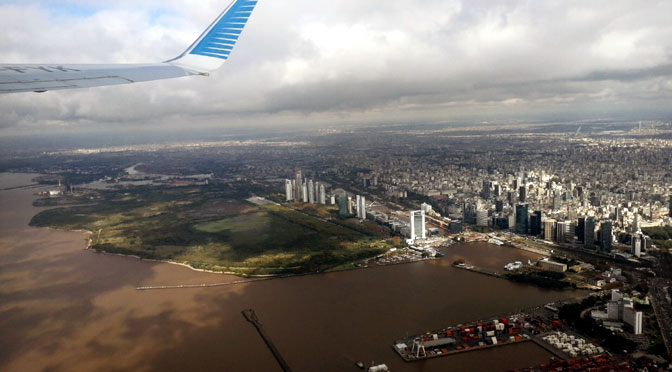 Radiografía de Buenos Aires desde un avión