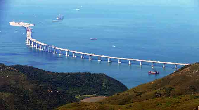 China inaugura el puente marítimo más grande del mundo