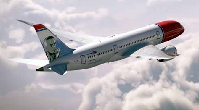 Norwegian homenajea a Xul Solar en la cola de uno de sus aviones
