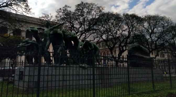 «Canto al trabajo», la obra más famosa del «Rodin argentino»