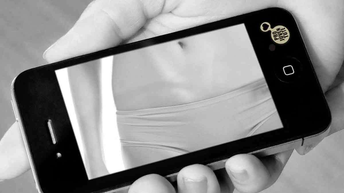 «Sexting»: campaña de Movistar sobre la difusión de imágenes íntimas