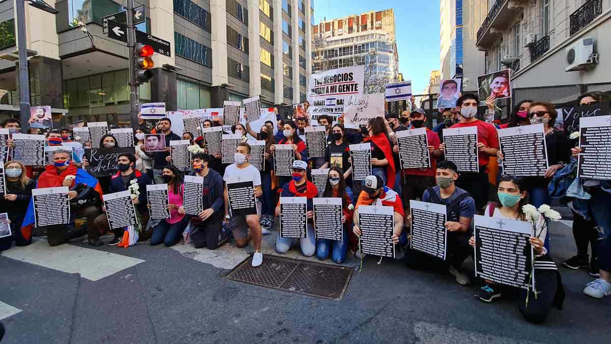 Marcha armenia en Argentina contra ventas de Israel a Azerbaiyán