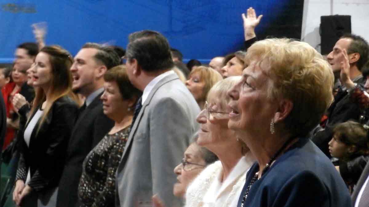 Encuentro de canto de himnos y coros evangélicos antiguos en Buenos Aires