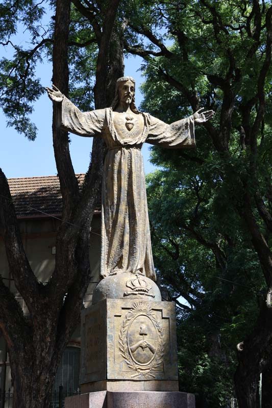 Paseo por Olivos y San Isidro: catedral de San Isidro