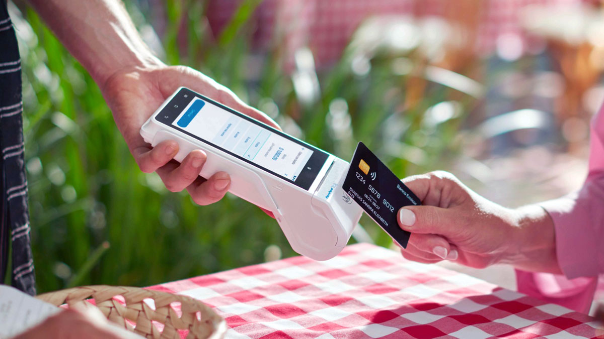 Empresas de tarjetas de crédito y compra apoyan cambios que benefician a consumidores