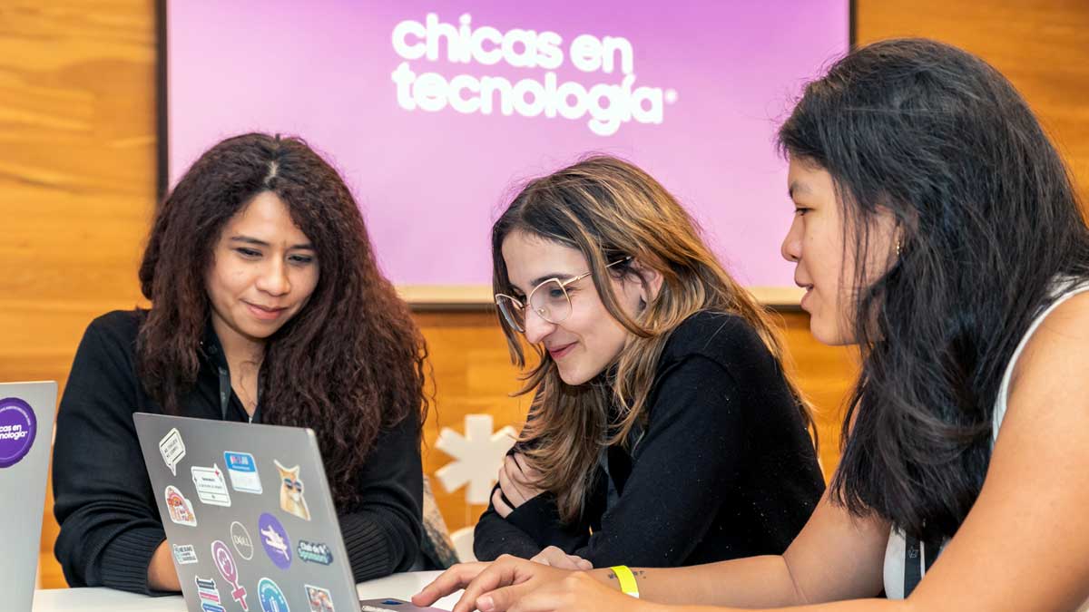 PUMM 2025: Festival de tecnología gratuito para mujeres jóvenes