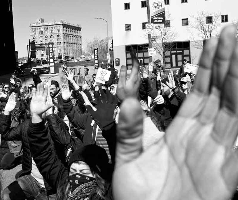 Manos en marcha antes