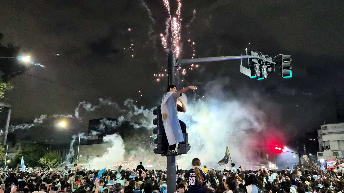 Celebración Argentina Inglaterra en Olivos Mundial 2026