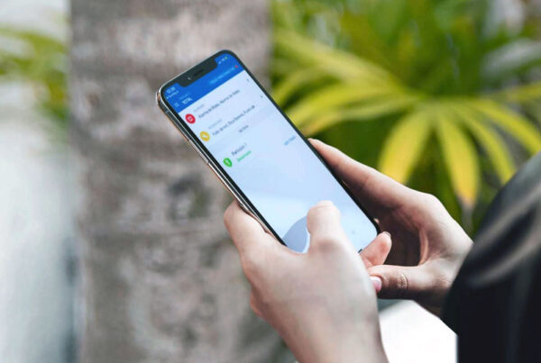 Aplicación de ADT en un celular