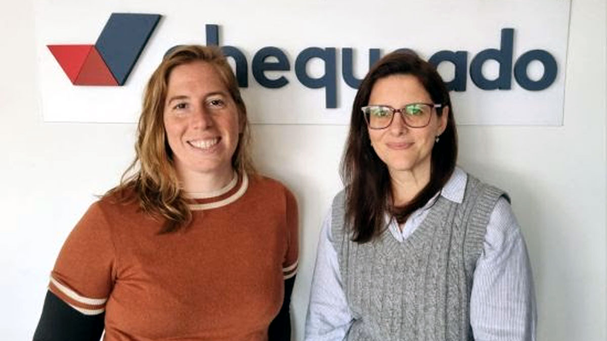 Rosario Marina y Florencia Ballarino, ganadoras de la edición 2026 del Premio Eset al Periodismo en Seguridad Informática.